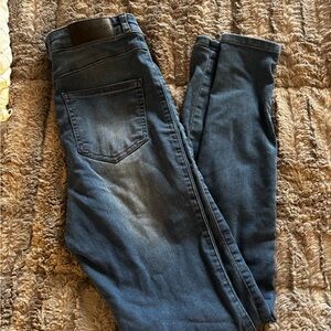 Fit jeans sz small s Classic Dark Wash Women’s Skinny Jeans 2 4